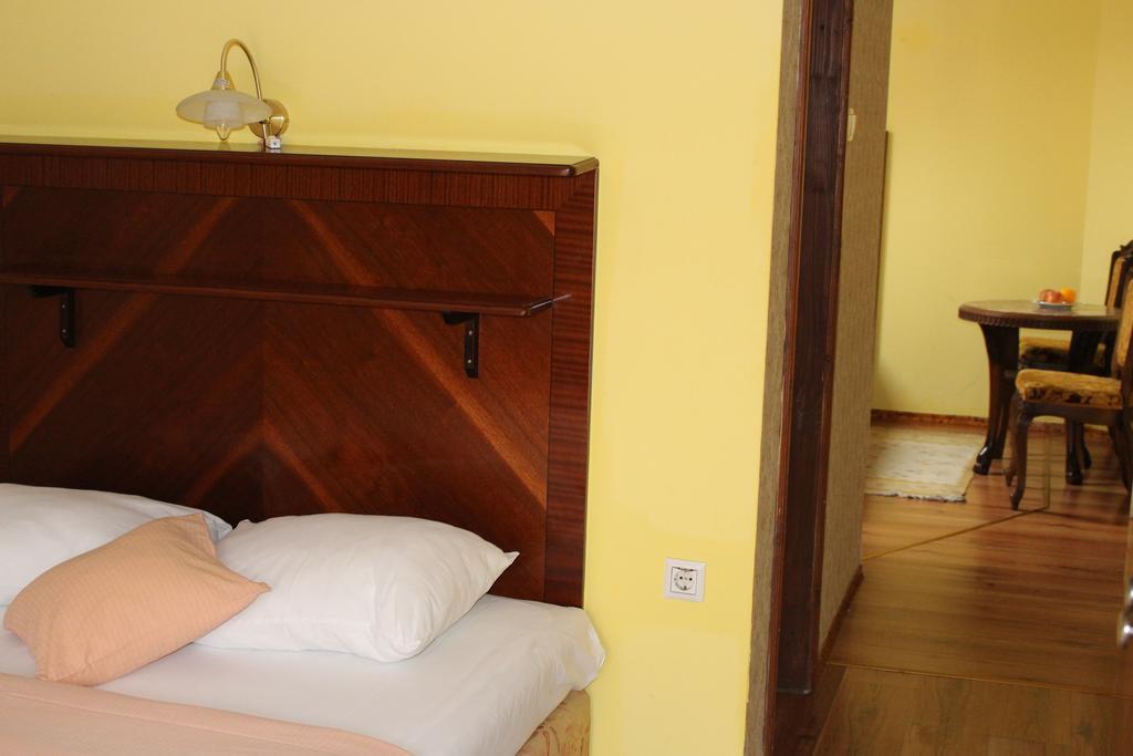 Motel Alas Banja Luka Rum bild